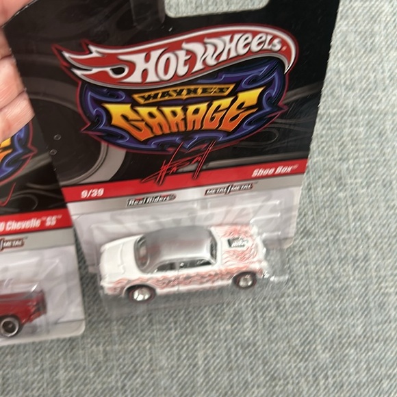 2009 Hot wheels bundle three includes two Wayne’s Garage and one Phil’s Garage - Picture 4 of 10